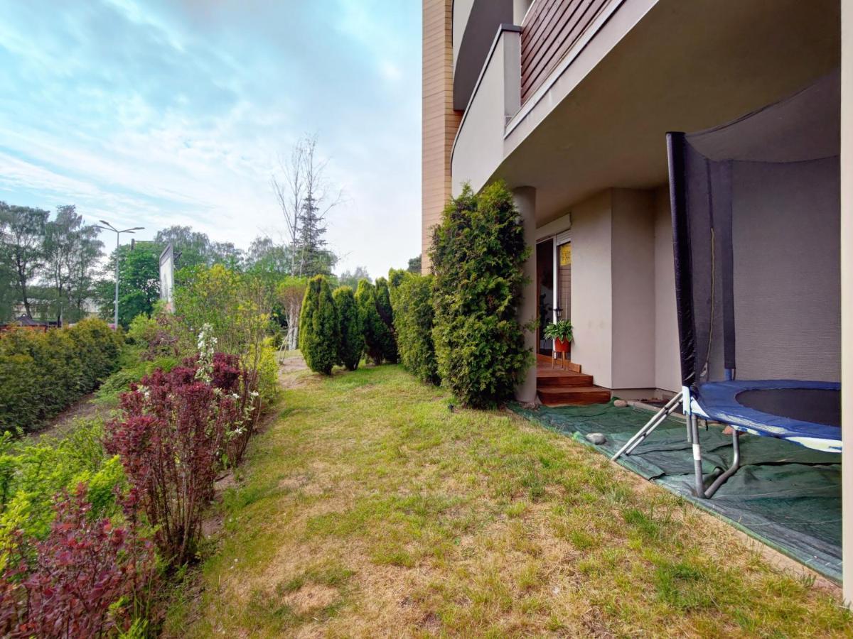 Komfortowy Apartament Dwupokojowy Z Tarasem I Garaz Ustka Buitenkant foto