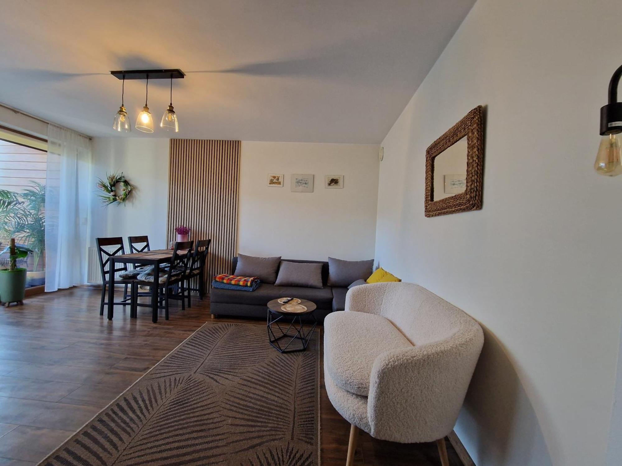 Komfortowy Apartament Dwupokojowy Z Tarasem I Garaz Ustka Buitenkant foto